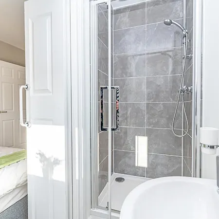 Prescott Court Serviced Apartments Halifax Exterior photo