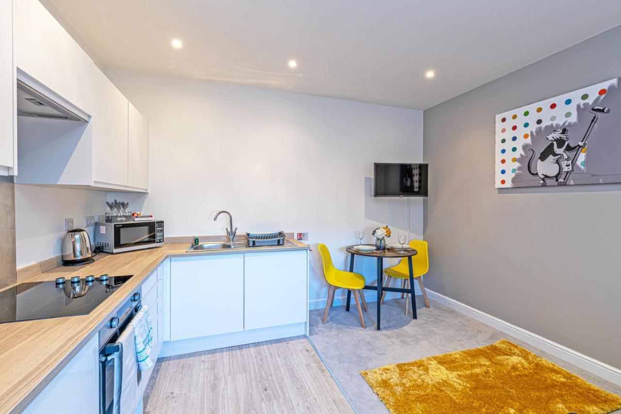 Prescott Court Serviced *